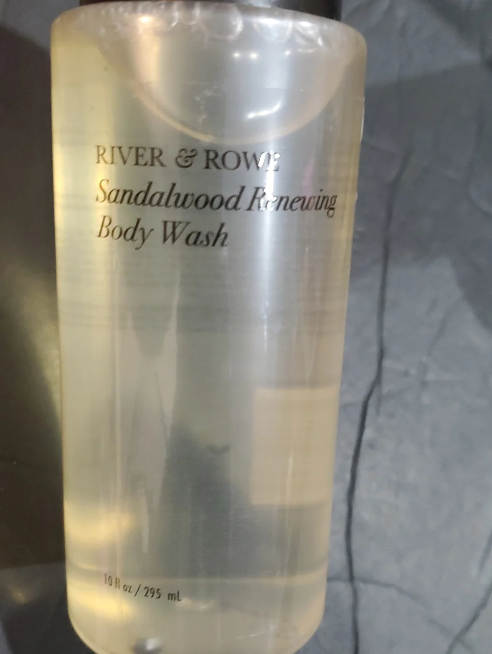 4pack Sandalwood renewing bodywash, body mist shower creme and body polish new